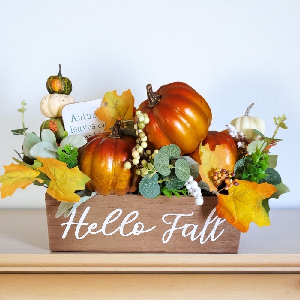 NWOT Autumn Harvest Pumpkin Arrangement Hello Fall
